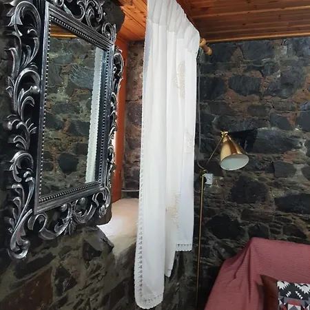בית נופש Eleni Papagiorki Village House לימסול